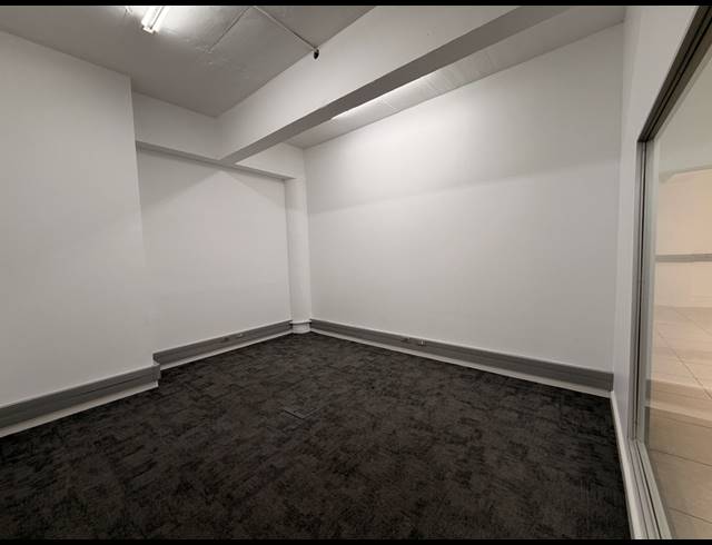 438M² OFFICE TO LET IN GREEN POINT